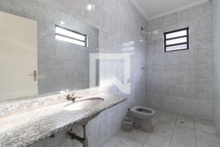 Banheiro da Suíte de casa à venda com 3 quartos, 210m² em Vila Brasilina, São Paulo