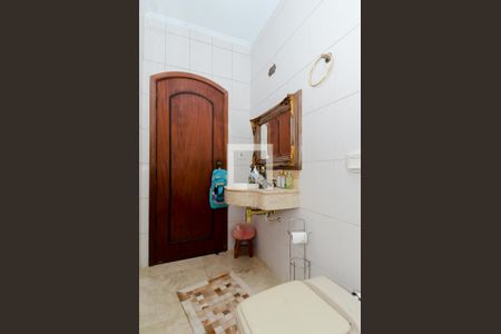 Casa à venda com 650m², 5 quartos e 6 vagasBanheiro Social