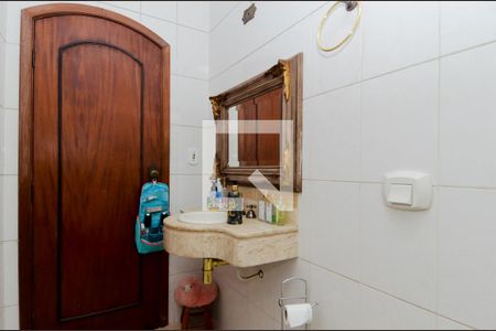 Casa à venda com 650m², 5 quartos e 6 vagasBanheiro Social
