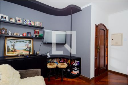 Casa à venda com 650m², 5 quartos e 6 vagasQuarto Reversível / Sala de Vídeo 