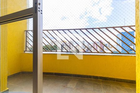Sala de apartamento para alugar com 3 quartos, 150m² em Vila Itapura, Campinas