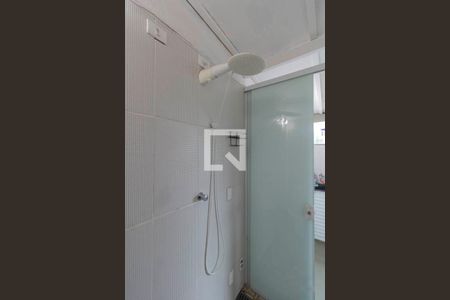 Apartamento à venda com 90m², 2 quartos e 1 vaga Apartamento à venda com 90m², 2 quartos e 1 vagaBanheiro de Serviço