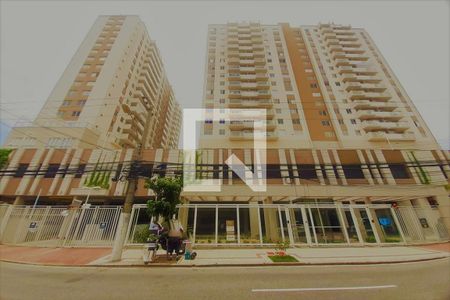 Apartamento à venda com 120m², 3 quartos e 1 vaga Apartamento à venda com 120m², 3 quartos e 1 vagaFachada