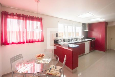 Casa à venda com 450m², 4 quartos e 4 vagasCozinha