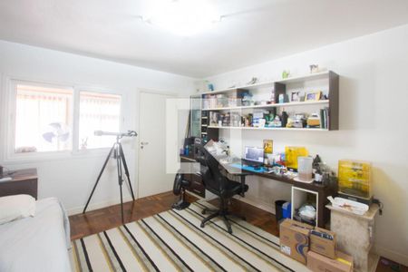 Casa à venda com 450m², 4 quartos e 4 vagasSuíte 2