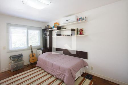 Casa à venda com 450m², 4 quartos e 4 vagasQuarto 2