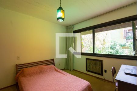 Casa à venda com 2700m², 6 quartos e 2 vagasQuarto 3