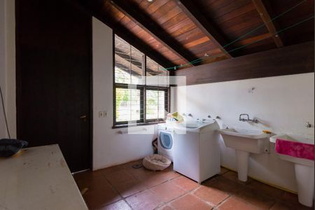 Casa à venda com 2700m², 6 quartos e 2 vagasÁrea de Serviço