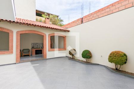 Casa à venda com 314m², 3 quartos e 3 vagas Casa à venda com 314m², 3 quartos e 3 vagasChurrasqueira