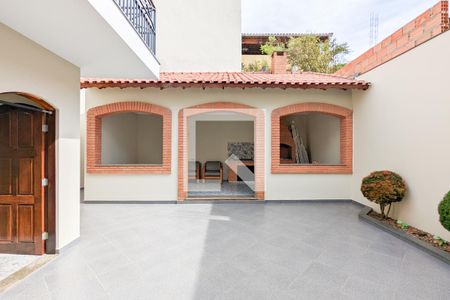 Casa à venda com 314m², 3 quartos e 3 vagas Casa à venda com 314m², 3 quartos e 3 vagasChurrasqueira