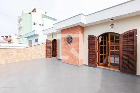 Casa à venda com 314m², 3 quartos e 3 vagas Casa à venda com 314m², 3 quartos e 3 vagasVaranda