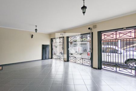 Casa à venda com 314m², 3 quartos e 3 vagas Casa à venda com 314m², 3 quartos e 3 vagasGaragem