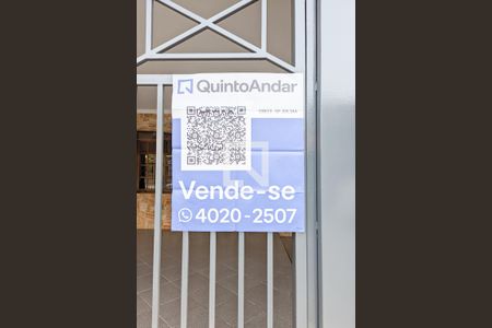 Casa à venda com 314m², 3 quartos e 3 vagas Casa à venda com 314m², 3 quartos e 3 vagasFachada