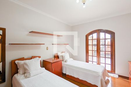 Casa à venda com 314m², 3 quartos e 3 vagas Casa à venda com 314m², 3 quartos e 3 vagasQuarto da suíte 2