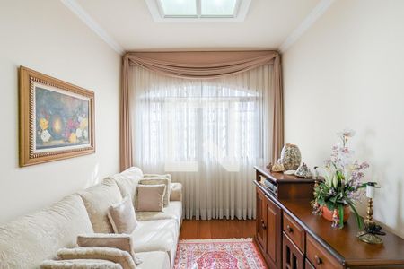 Casa à venda com 314m², 3 quartos e 3 vagas Casa à venda com 314m², 3 quartos e 3 vagasSaleta