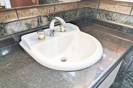 Casa à venda com 314m², 3 quartos e 3 vagas Casa à venda com 314m², 3 quartos e 3 vagasBanheiro da suíte 1