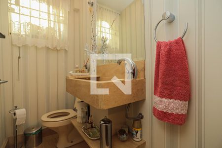 Casa à venda com 230m², 4 quartos e 3 vagasLavabo