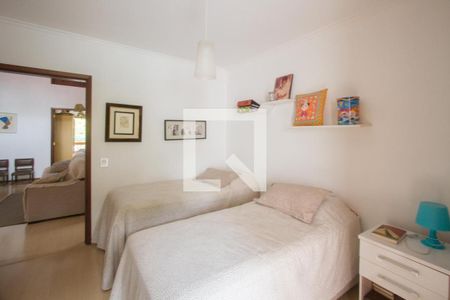 Casa à venda com 410m², 4 quartos e 6 vagasQuarto 2