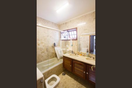 Casa à venda com 410m², 4 quartos e 6 vagasBanheiro