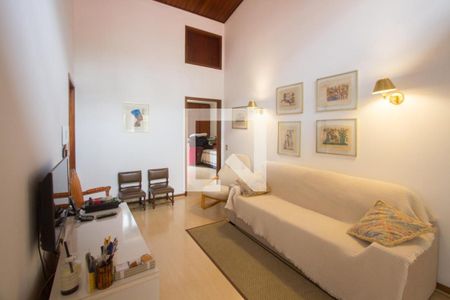 Casa à venda com 410m², 4 quartos e 6 vagasSala de TV