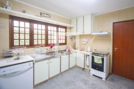 Casa à venda com 410m², 4 quartos e 6 vagasCozinha