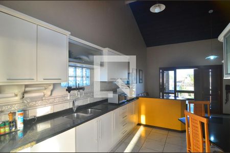 Casa para alugar com 400m², 3 quartos e 7 vagasCozinha