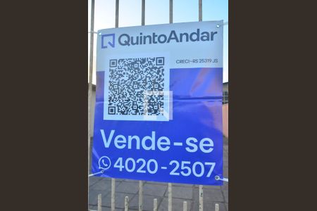 Casa para alugar com 400m², 3 quartos e 7 vagasInstalação da plaquinha