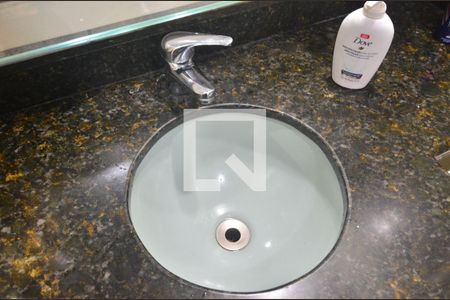 Casa para alugar com 400m², 3 quartos e 7 vagasBanheiro Social