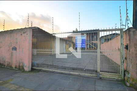 Casa para alugar com 400m², 3 quartos e 7 vagasFachada