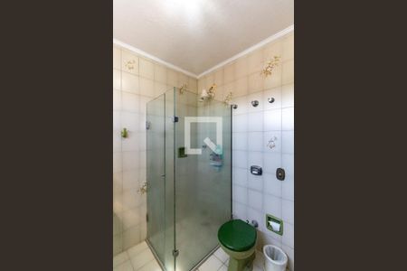 Casa à venda com 460m², 4 quartos e 5 vagas Casa à venda com 460m², 4 quartos e 5 vagasBanheiro da Suíte 1