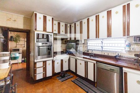 Casa à venda com 460m², 4 quartos e 5 vagas Casa à venda com 460m², 4 quartos e 5 vagasCozinha