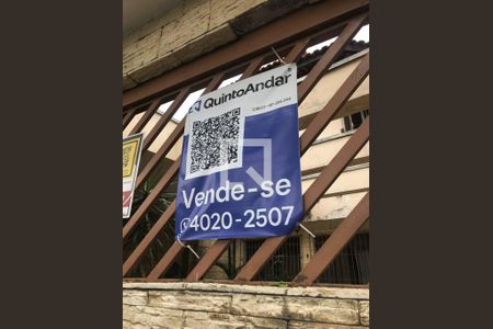 Casa à venda com 180m², 4 quartos e 3 vagas Casa à venda com 180m², 4 quartos e 3 vagasPlaca