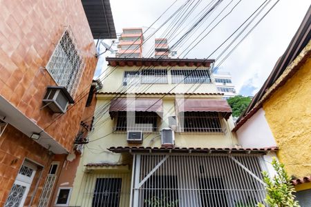 Casa à venda com 160m², 2 quartos e 1 vagaFachada