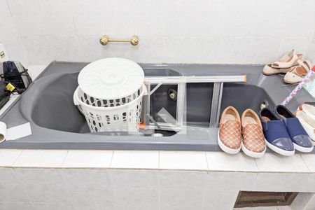 Casa à venda com 450m², 3 quartos e 3 vagasBanheiro da suíte 2 