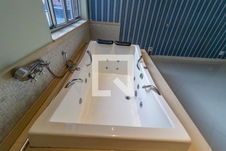 Apartamento à venda com 105m², 3 quartos e sem vaga Apartamento à venda com 105m², 3 quartos e sem vagaSuíte