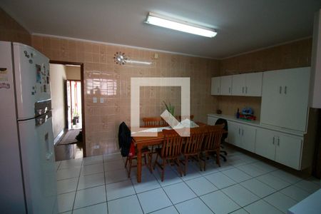 Casa à venda com 125m², 3 quartos e 2 vagas Casa à venda com 125m², 3 quartos e 2 vagasCozinha