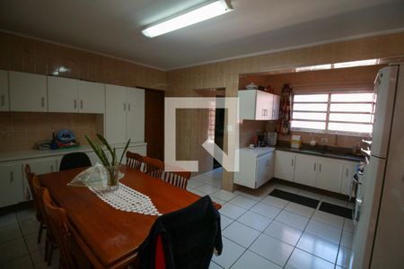 Casa à venda com 125m², 3 quartos e 2 vagas Casa à venda com 125m², 3 quartos e 2 vagasCozinha