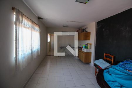 Casa à venda com 125m², 3 quartos e 2 vagas Casa à venda com 125m², 3 quartos e 2 vagasSalão