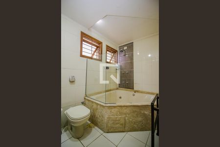 Casa de condomínio à venda com 220m², 5 quartos e 2 vagasSuite