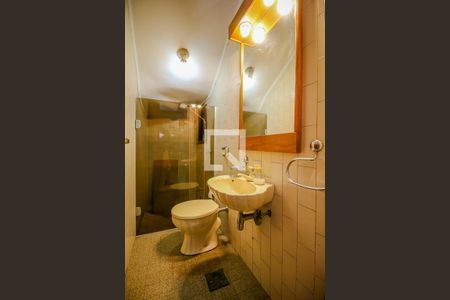 Casa de condomínio à venda com 220m², 5 quartos e 2 vagasLavabo