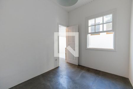 Casa à venda com 140m², 3 quartos e 2 vagasQuarto de Serviço