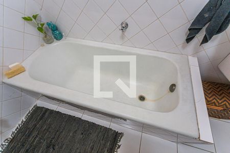 Apartamento à venda com 110m², 2 quartos e 1 vaga Apartamento à venda com 110m², 2 quartos e 1 vagaDetalhe do Banheiro