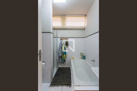 Apartamento à venda com 110m², 2 quartos e 1 vaga Apartamento à venda com 110m², 2 quartos e 1 vagaBanheiro