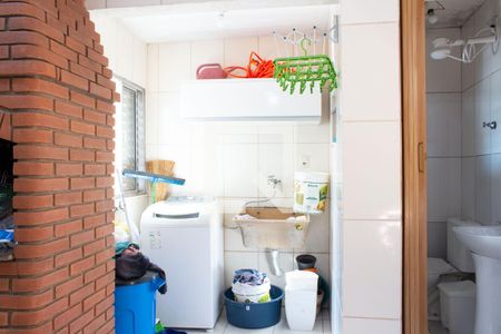 Casa à venda com 200m², 4 quartos e 3 vagas Casa à venda com 200m², 4 quartos e 3 vagasÁrea de Serviço