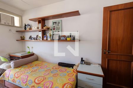 Apartamento à venda com 302m², 3 quartos e 2 vagasQuarto 1