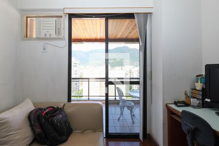 Apartamento à venda com 302m², 3 quartos e 2 vagasQuarto 2