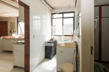 Apartamento à venda com 302m², 3 quartos e 2 vagasÁrea de Serviço