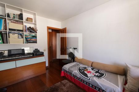 Apartamento à venda com 302m², 3 quartos e 2 vagasQuarto 2