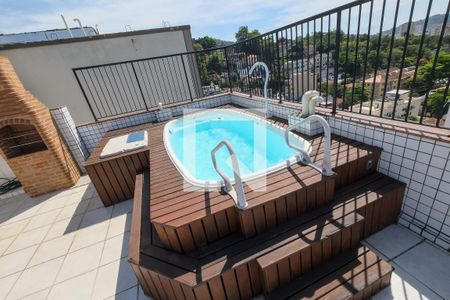 Apartamento à venda com 302m², 3 quartos e 2 vagasPiscina