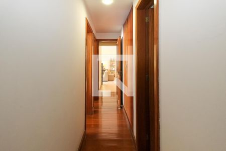 Apartamento à venda com 302m², 3 quartos e 2 vagasCorredor